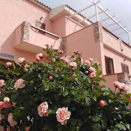 The Roses Garden Bed & Breakfast La Maddalena  Bagian luar foto