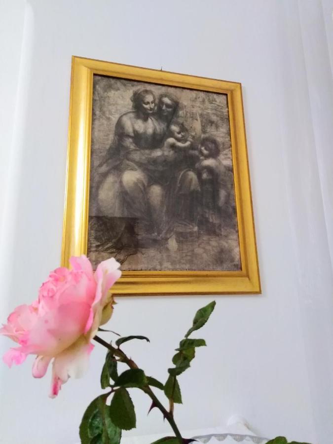 The Roses Garden Bed & Breakfast La Maddalena  Bagian luar foto